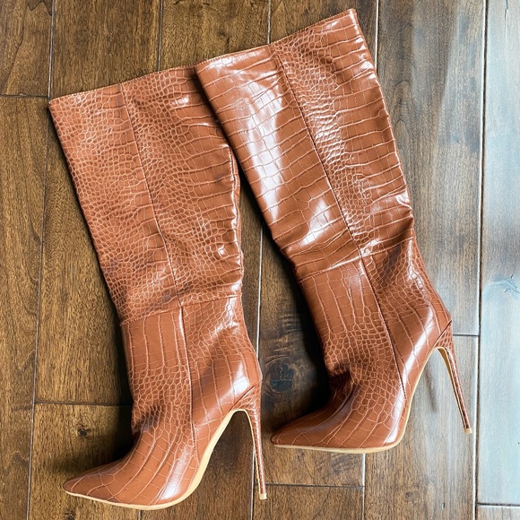 Shoes - NWOT Sexy Stiletto Knee High Faux Leather Boots - Size 7-1/2 (38)
